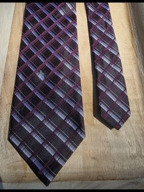 Men's Plaid Burgundy and Purple Tie - Classic Check Pattern